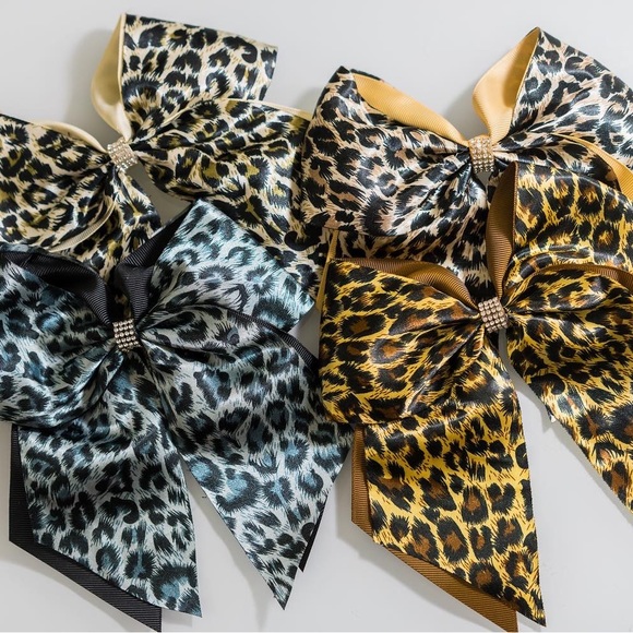 Other - Cheetah bow set (4ct)